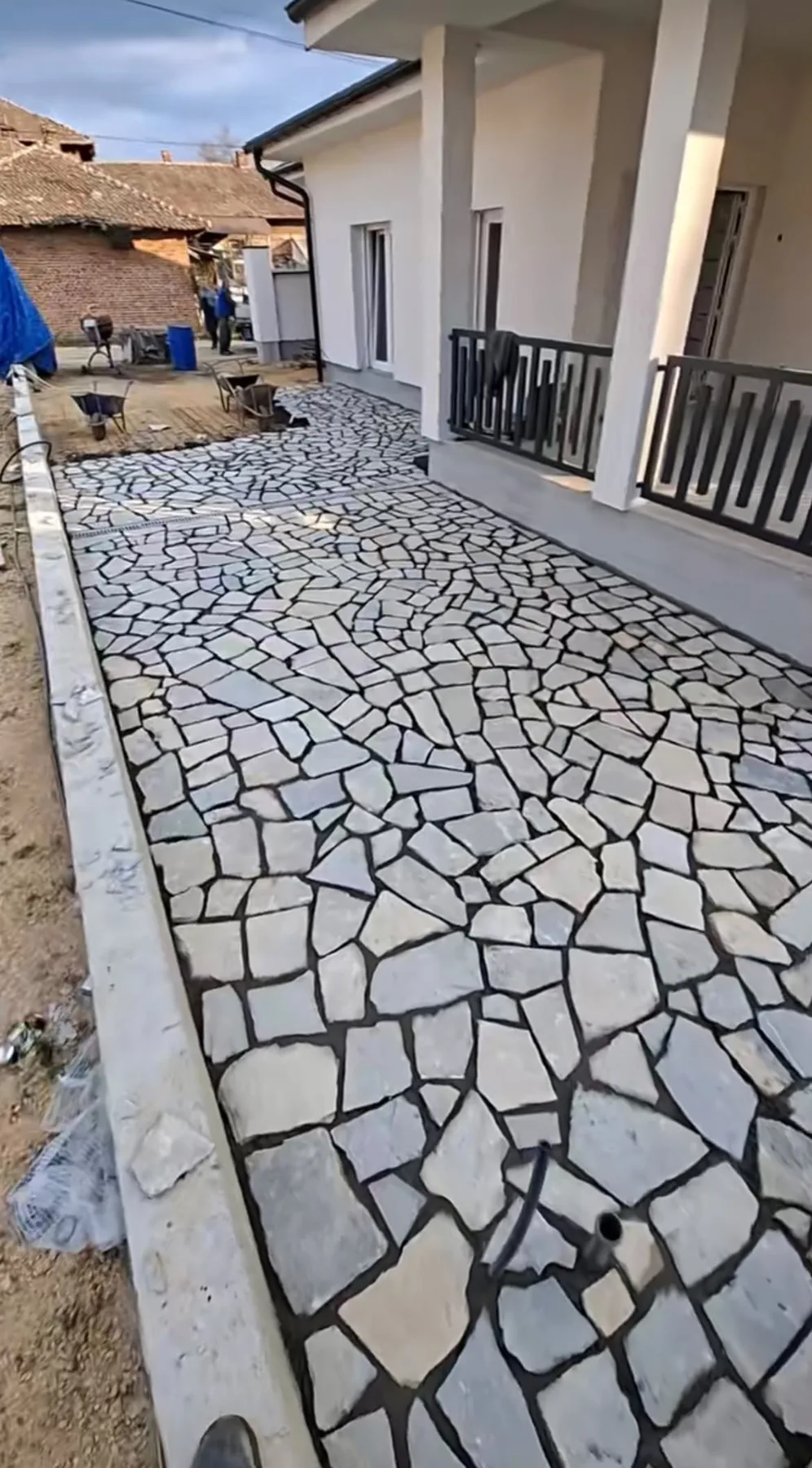 Završena kamena staza Novi Sad
